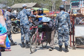 भारतबाट कुनै  सामान आउन नदिने, सीमा नाकामा कडाइ