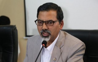 पुँजी बजारमा देखिएको समस्या समाधान गर्न अर्थमन्त्रीको आग्रह