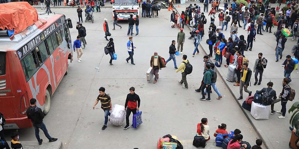 उपत्यका छाड्ने यात्रुको चाप उच्च