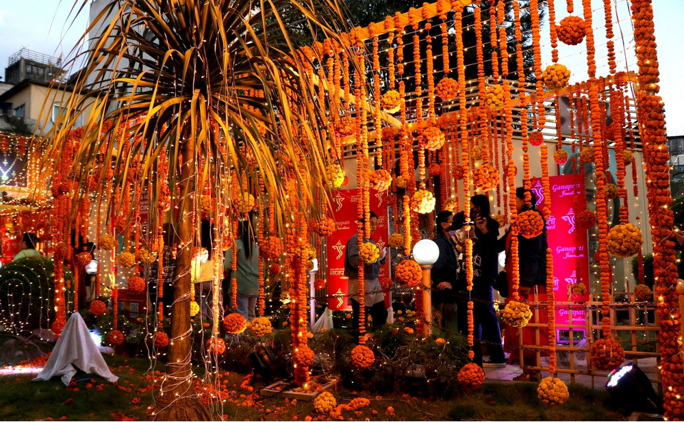 tihar_lights_2_.jpg