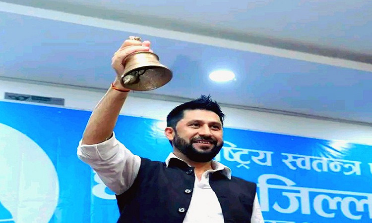 लामिछानेविरुद्धको नागरिकतासम्बन्धी उजुरीको निर्णय क्षेत्राधिकारमा पर्दैन : निर्वाचन आयोग