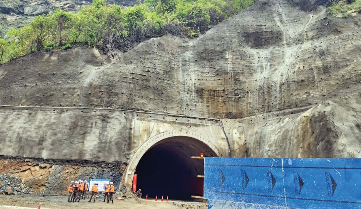 सिद्धबाबाको सुरुङमार्ग माघ ११ गते 'ब्रेक थ्रु' गर्ने तयारी, दुई वर्षमा गाडी चल्ने