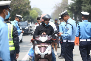 ट्राफिक प्रहरीद्वारा सात महिनामा ७६ लाखभन्दा बढी राजस्व सङ्कलन