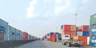 जाँच पास नहुँदा १४ सयभन्दा धेरै मालवाहक सवारी रोकिए