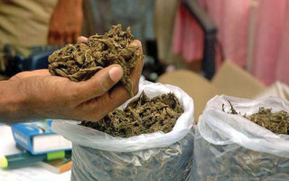 एम्बुलेन्सबाट गाँजा बरामद, दुई जना भारतीय नागरिक पक्राउ
