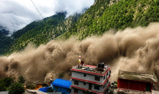 बाढीमा परेर १६५ को मृत्यु, ८२६ सम्पर्कविहीन