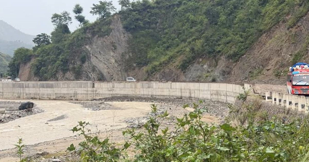 बिपी राजमार्गको ट्रयाकको काम केही दिन स्थगित गरिने