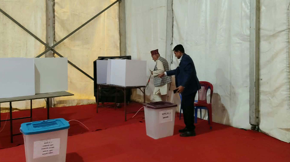 कांग्रेसमा नयाँ नेतृत्व छान्न मतदान सुरु